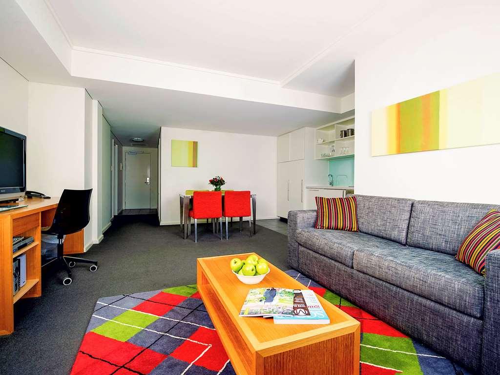 East Perth Suites Hotel Exterior foto